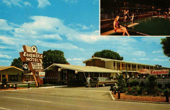 Esquire Motel - Old Post Card (newer photo)